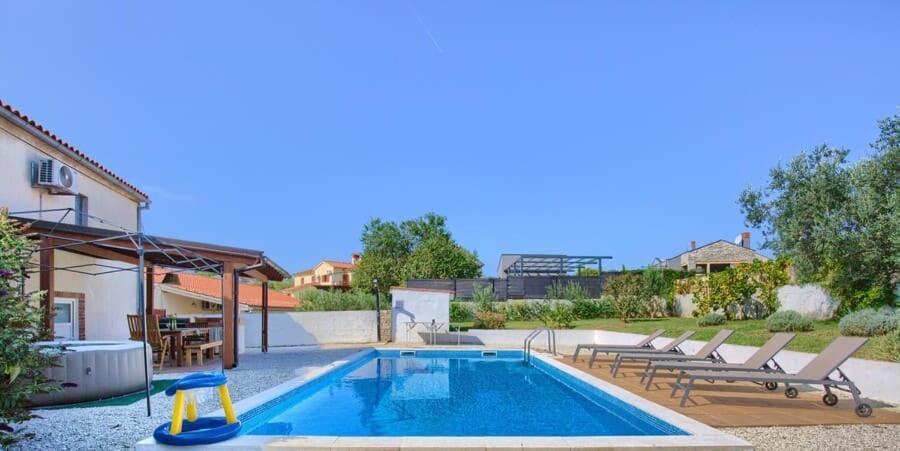 Villa John Pula Bagian luar foto